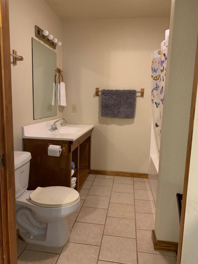 Holly Park Marina Hotel Milam Екстериор снимка